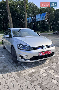 Хэтчбек Volkswagen e-Golf 2019 в 