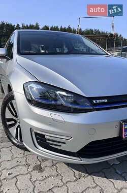 Хэтчбек Volkswagen e-Golf 2019 в 