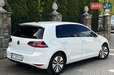 Хэтчбек Volkswagen e-Golf 2015 в 
