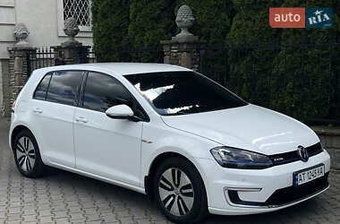 Хэтчбек Volkswagen e-Golf 2015 в 