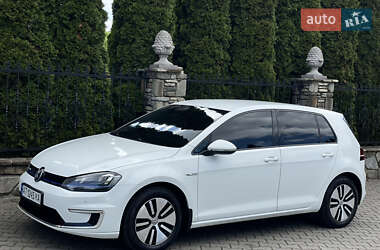 Хэтчбек Volkswagen e-Golf 2015 в 