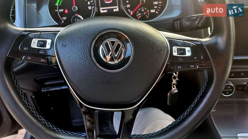 Хетчбек Volkswagen e-Golf 2014 в Рівному