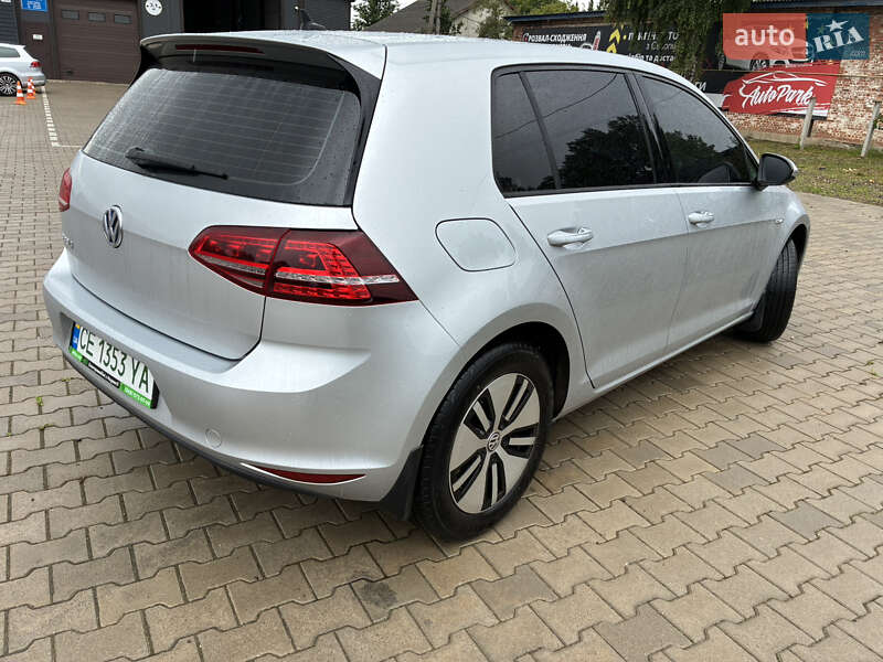 Хэтчбек Volkswagen e-Golf 2015 в Черновцах