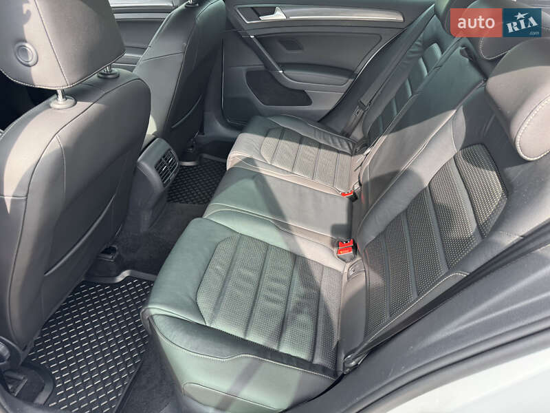 Хэтчбек Volkswagen e-Golf 2017 в Харькове фото 12 Хэтчбек Volkswagen e-Golf 2017 в Харькове