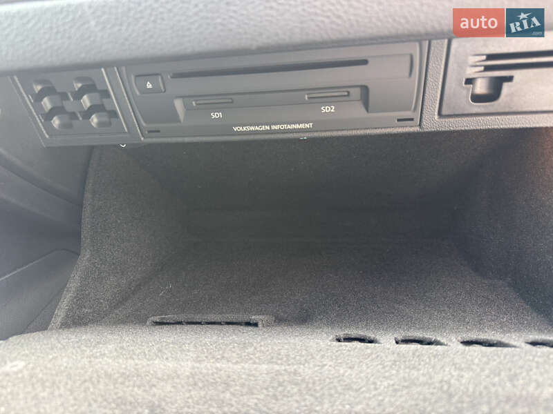 Хэтчбек Volkswagen e-Golf 2017 в Харькове фото 33 Хэтчбек Volkswagen e-Golf 2017 в Харькове