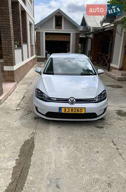 Хэтчбек Volkswagen e-Golf 2018 в Косове