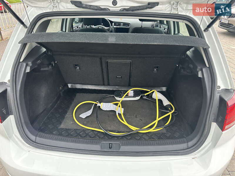 Хетчбек Volkswagen e-Golf 2019 в Іршаві