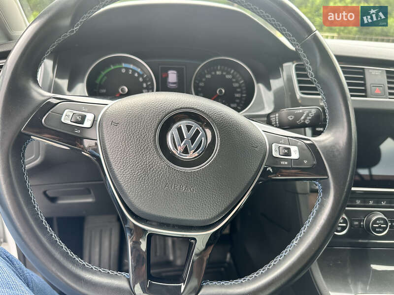 Хетчбек Volkswagen e-Golf 2019 в Іршаві