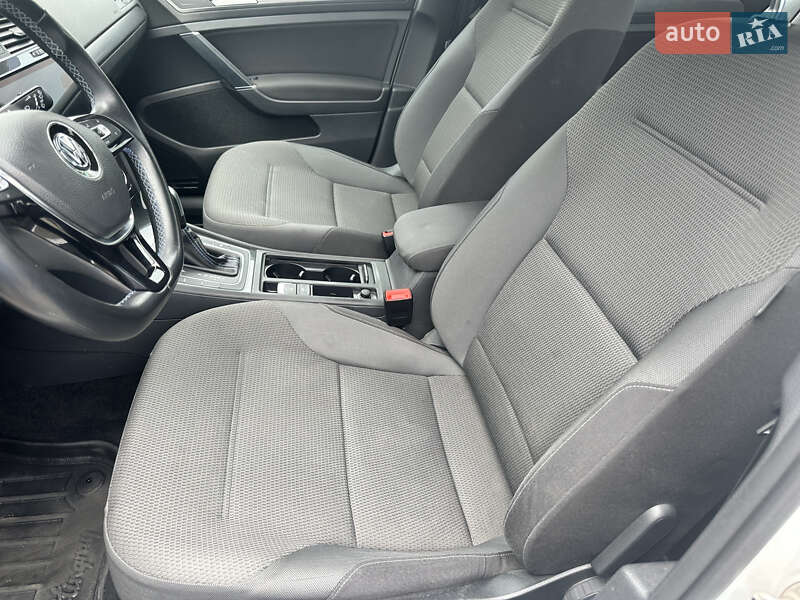 Хетчбек Volkswagen e-Golf 2019 в Іршаві