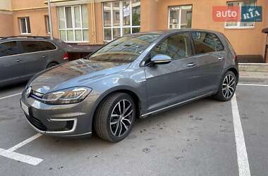 Хэтчбек Volkswagen e-Golf 2018 в Киеве