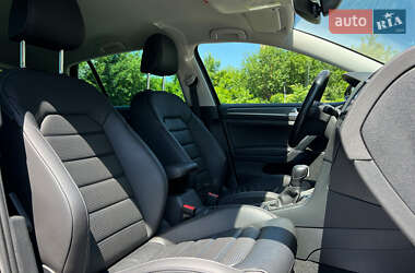 Хэтчбек Volkswagen e-Golf 2020 в 