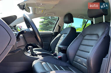 Хэтчбек Volkswagen e-Golf 2020 в 