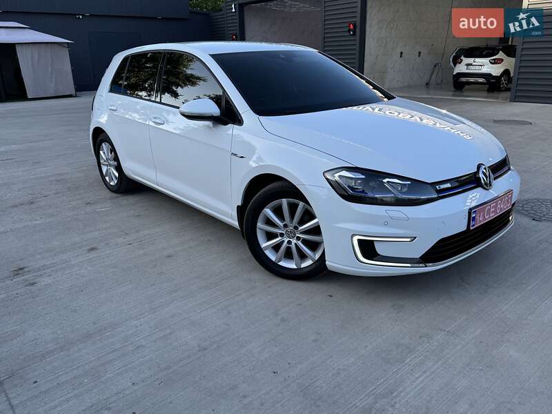 Хетчбек Volkswagen e-Golf 2017 в П'ятихатках
