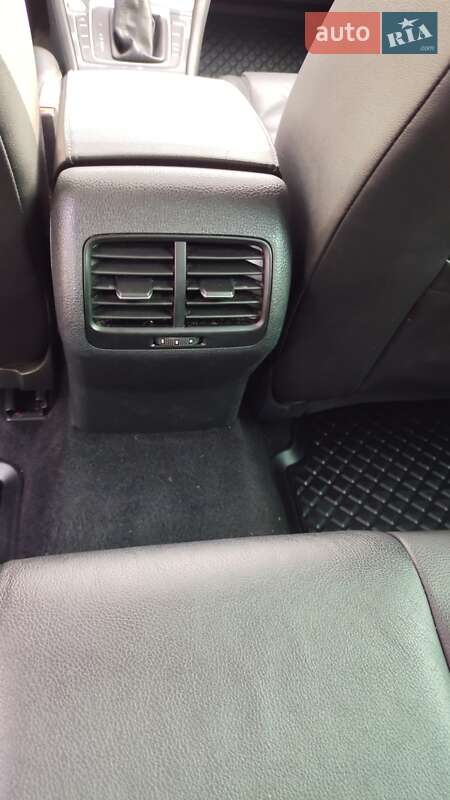 Хэтчбек Volkswagen e-Golf 2016 в Львове