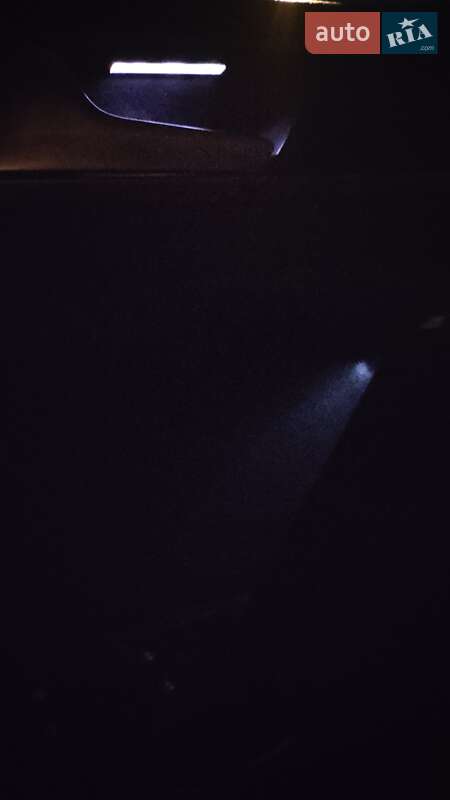 Хэтчбек Volkswagen e-Golf 2016 в Львове