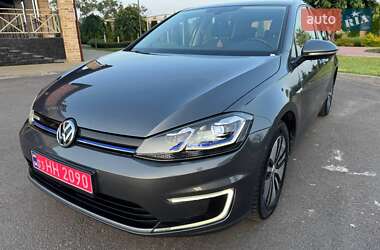 Хэтчбек Volkswagen e-Golf 2018 в 