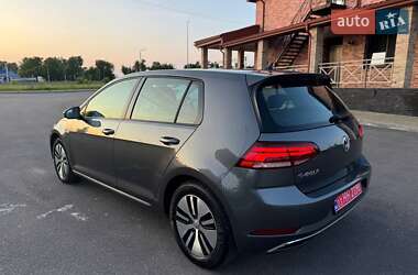 Хэтчбек Volkswagen e-Golf 2018 в 
