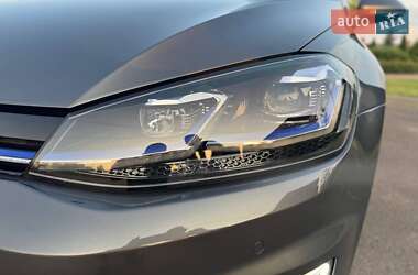 Хэтчбек Volkswagen e-Golf 2018 в 