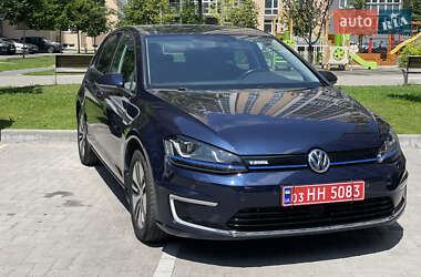 Хетчбек Volkswagen e-Golf 2016 в Києві