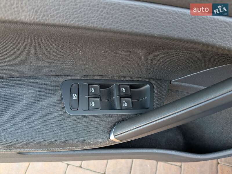 Хетчбек Volkswagen e-Golf 2020 в Луцьку