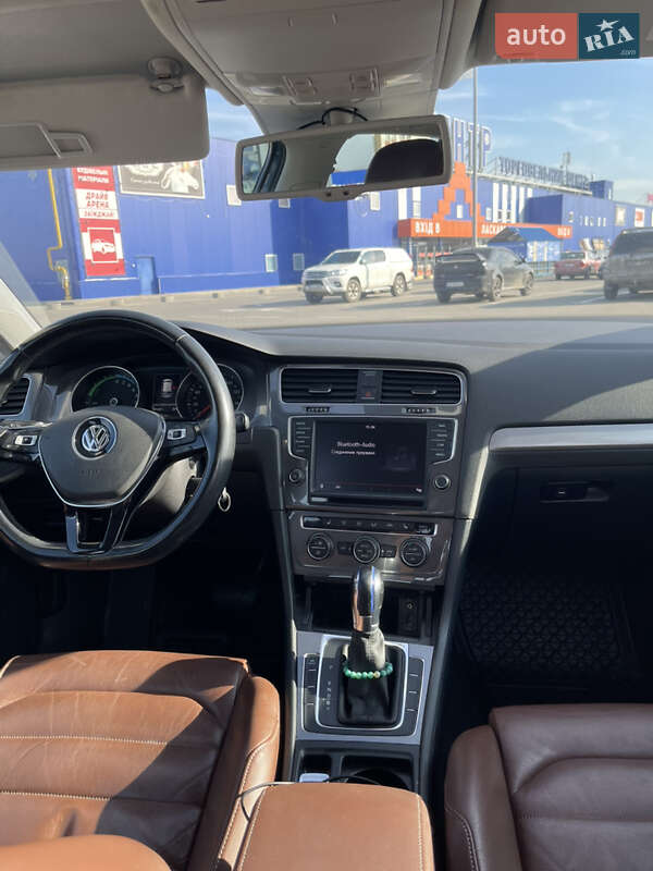Хетчбек Volkswagen e-Golf 2015 в Вінниці