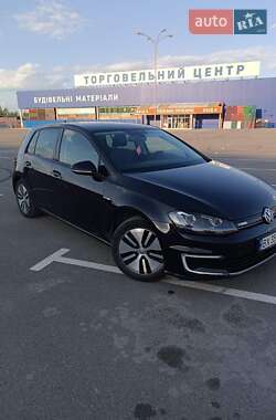 Хэтчбек Volkswagen e-Golf 2015 в Каменец-Подольском