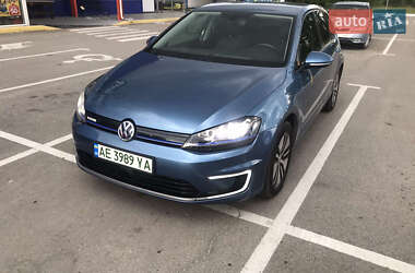 Хэтчбек Volkswagen e-Golf 2016 в Днепре