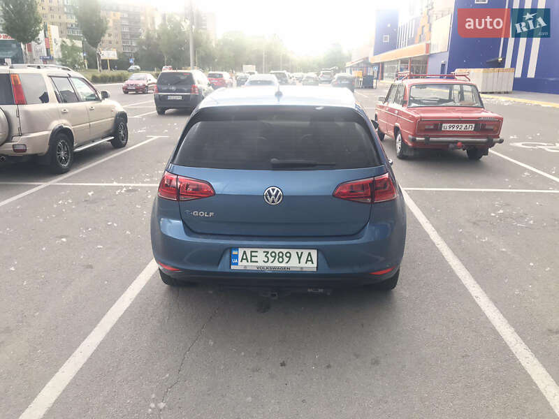 Хетчбек Volkswagen e-Golf 2016 в Дніпрі
