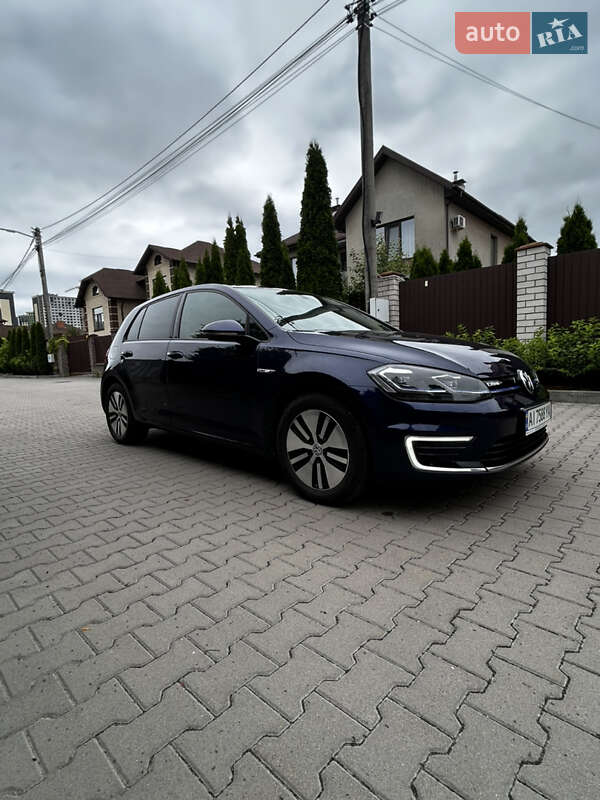 Хетчбек Volkswagen e-Golf 2019 в Києві