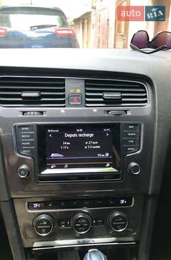 Хетчбек Volkswagen e-Golf 2014 в 