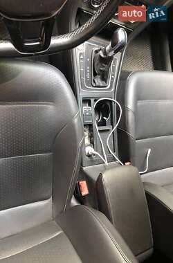 Хетчбек Volkswagen e-Golf 2014 в 