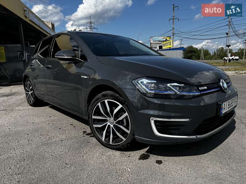 Хэтчбек Volkswagen e-Golf 2020 в Киеве