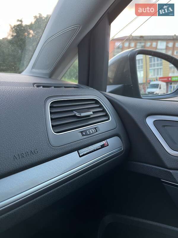 Хетчбек Volkswagen e-Golf 2015 в Коростені