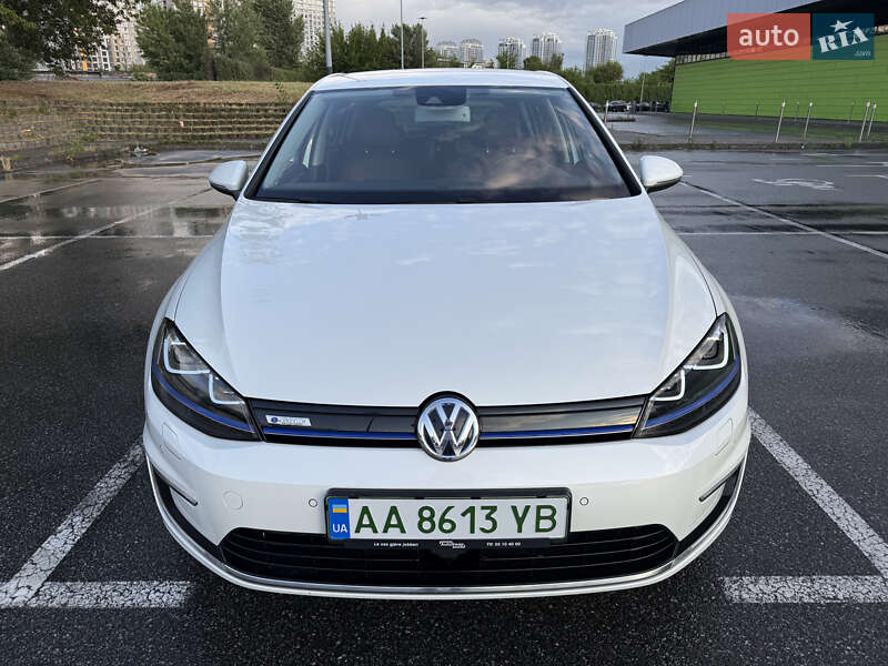 Volkswagen e-Golf 2016