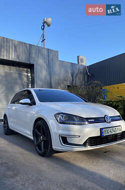 Хетчбек Volkswagen e-Golf 2015 в Хмельницькому