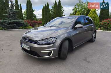 Хетчбек Volkswagen e-Golf 2015 в Ладижині