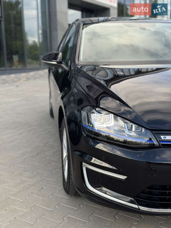 Хетчбек Volkswagen e-Golf 2016 в Рівному