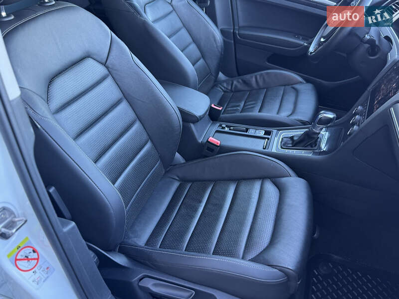 Хетчбек Volkswagen e-Golf 2017 в Рівному