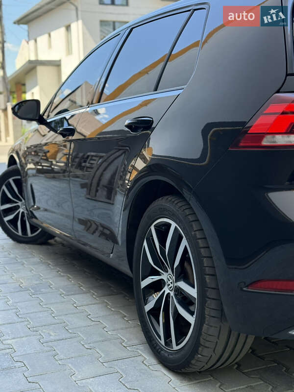 Хэтчбек Volkswagen e-Golf 2020 в Виннице