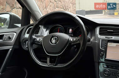 Хетчбек Volkswagen e-Golf 2016 в 