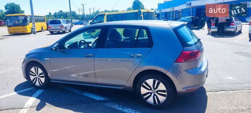 Хетчбек Volkswagen e-Golf 2016 в Борисполі
