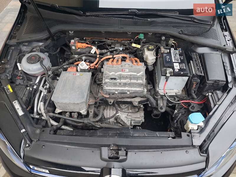 Хетчбек Volkswagen e-Golf 2018 в Львові