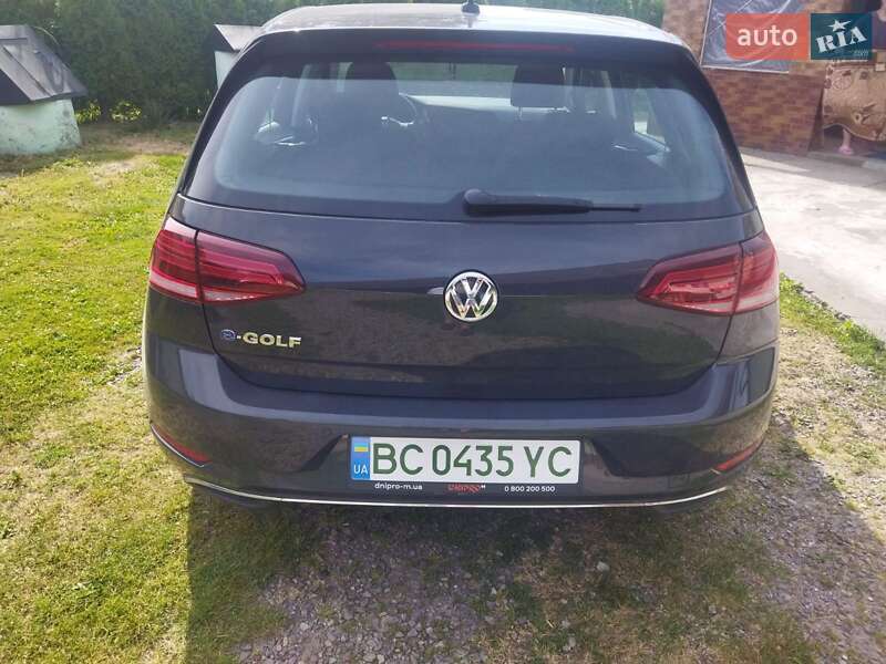 Хетчбек Volkswagen e-Golf 2020 в Комарному
