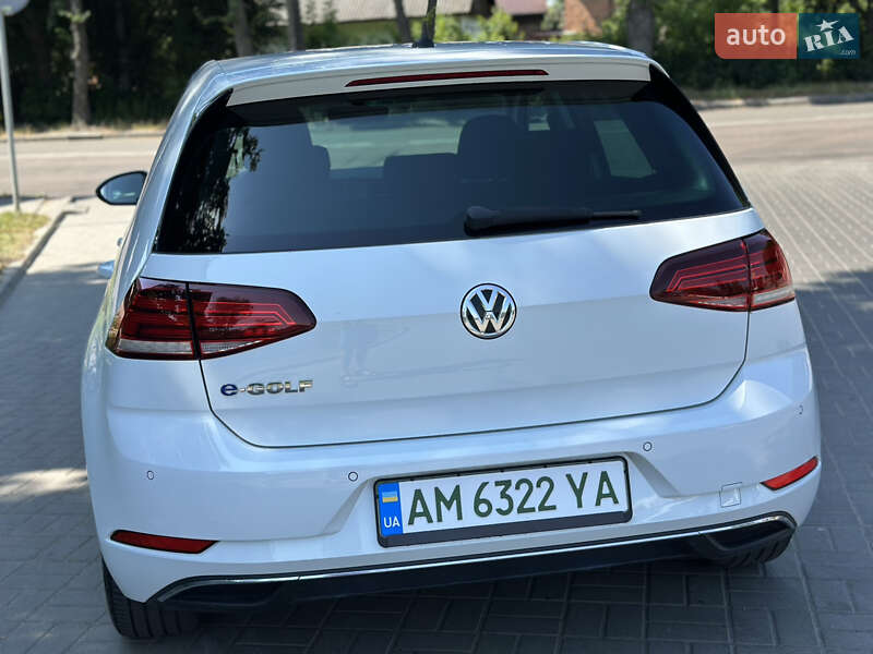 Хетчбек Volkswagen e-Golf 2017 в Житомирі