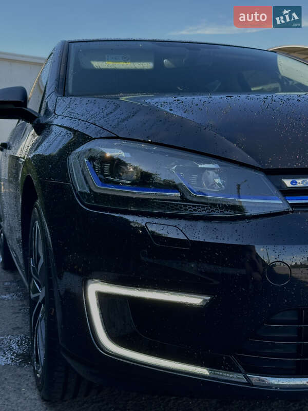 Хетчбек Volkswagen e-Golf 2018 в Виноградові