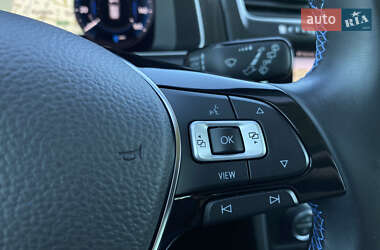Хэтчбек Volkswagen e-Golf 2018 в 