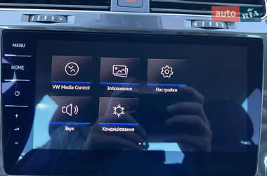 Хэтчбек Volkswagen e-Golf 2018 в 