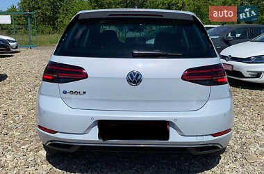 Хэтчбек Volkswagen e-Golf 2018 в 