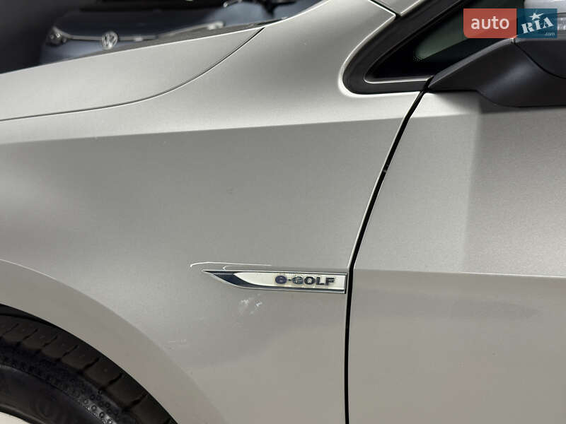 Хэтчбек Volkswagen e-Golf 2015 в Владимире