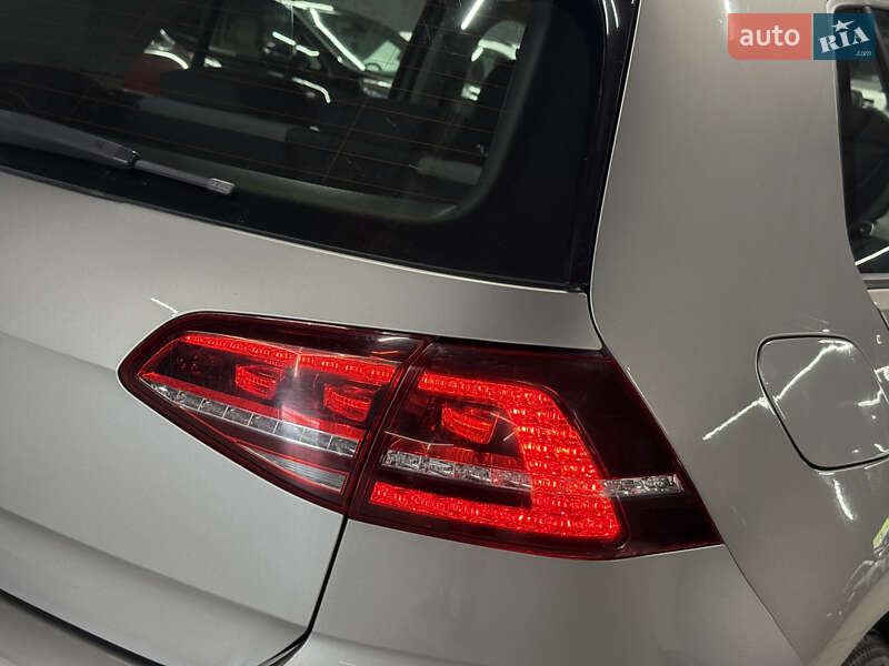 Хэтчбек Volkswagen e-Golf 2015 в Владимире